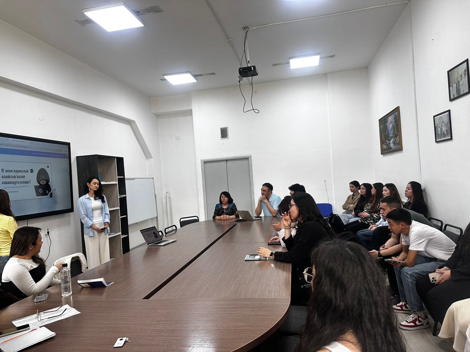 «AI және қаржылық алаяқтық: қалай алданбауға болады?» атты дөңгелек үстел